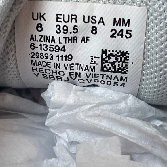 ELLESSE Sneakers NWOT - Picture 13 of 15